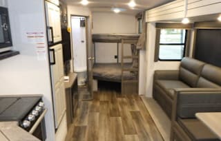 2022 Keystone RV Cougar Half-Ton Series 29BHSWE