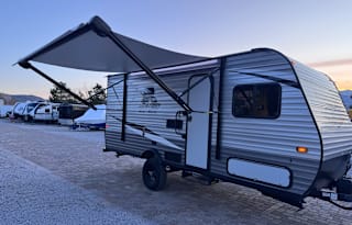 2021 Jayco 174BH Baja Edition w/solar and bunks