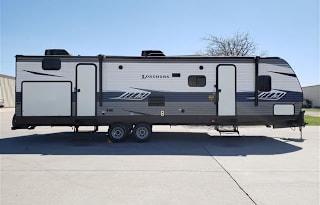2019 CrossRoads RV Longhorn 328SB