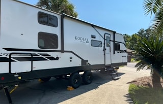"KOOL KODIAK" 2021 Dutchmen Kodiak 27SBH