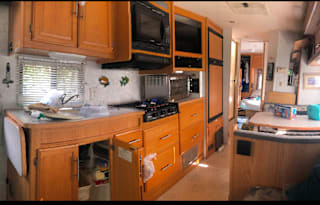 2005 Winnebego Chalet