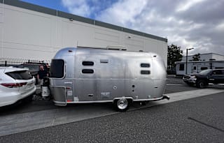 Airstream Bambi 19 International " Love Nest"