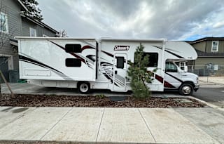 Spacious 2022 Motorhome w/ Bunkbeds