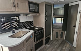 2021 Heartland Sundance Ultra Lite 241 BH