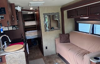 2015 Thor Motor Coach Axis 24.1