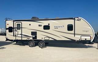 2017 Coachmen Freedom Express