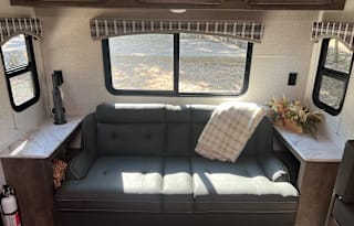 2022 Venture RV Sonic SN231VRL