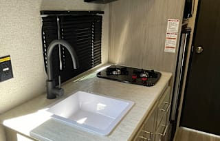 2024 Springdale light weight 6 sleeper trailer
