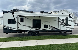Torque Toy Hauler 16ft Garage
