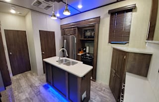 2019 CrossRoads RV Volante 3851FL