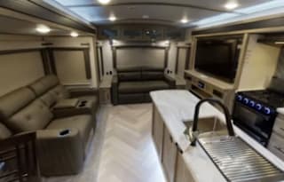 2022 Forest River Salem Hemisphere 308rl LIKE NEW