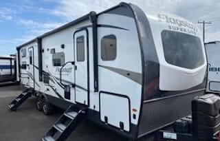 GLAMPING-2021, Queen Master w/Slide out Closet