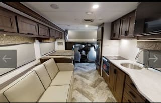 2021 Forest River Sunseeker LS 2550 26K **Extras**