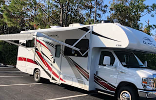2021 Thor Motor Coach Quantum SE SE28 Ford