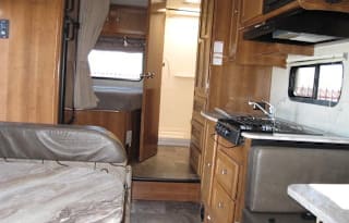 2019 Coachmen RV Leprechaun 25ft
