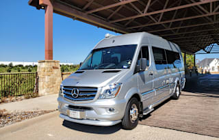 *150 mi free per day* 9 seater Luxury Sprinter RV