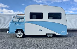 Volkswagen Bus RetroRV "Kate"