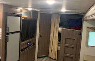 2020 Keystone RV Hideout 28BHS