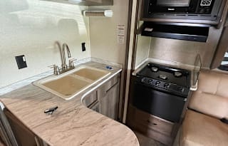Large Group or Family friendly Bunkhouse!