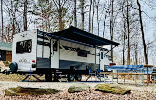 Get cozy in our 2022 Aspen Trail - Delivery only