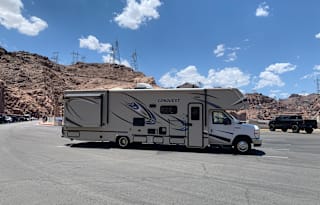 Lucky II the Gulf Stream Conquest 6320 Class C RV