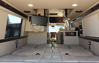 2017 Merecedes Midwest Automotive MD4 Weekender