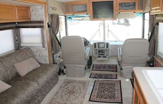 2007 Winnebago Sightseer Bob Sees the World