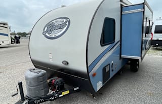 Sweet Sugar Rv Rental Pet Friendly (R-POD)