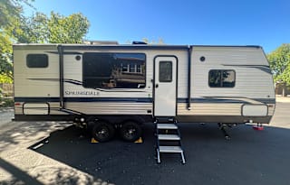 2022 Springdale 28ft Bunkhouse - Solar/Inverter