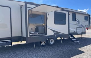 2019 Coachmen RV Chaparral 373MBRB