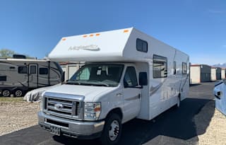 2015  Thor Motor Coach Four Winds 28A