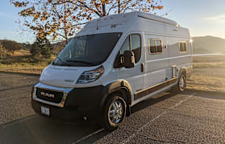GunniVan - 2021 Winnebago Solis 59PX