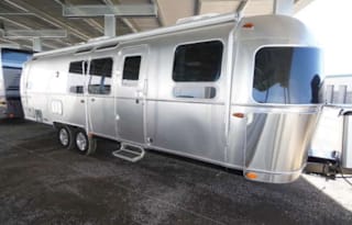 2021 Airstream RV Flying Cloud 30FB Bunk