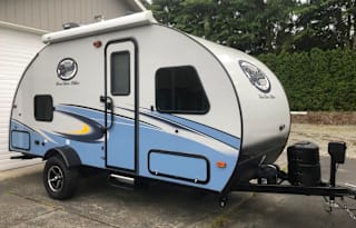 Ultra Light. Sleeps 4. Towable with SUV.
