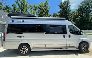 Easy drive/park GREAT for adventure or Tailgate!