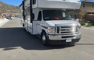 2022 Family friendly Rv 200 miles  per night incl