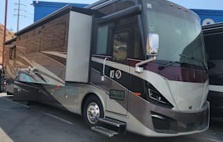 2022 Tiffin Motorhomes Phaeton 40 IH