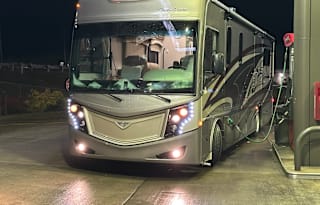 2022 Fleetwood RV Pace Arrow 33D