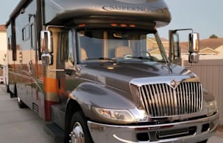 Gulf Stream SuperNova Super C Turbo Diesel 33ft