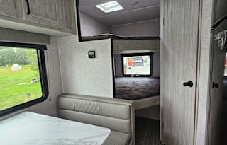 G&M Adventurer RV Rental