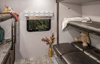 2018 Venture RV SportTrek 327VIK