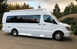 Luxury Coachmen Galleria 24SQ Class B Motorhome