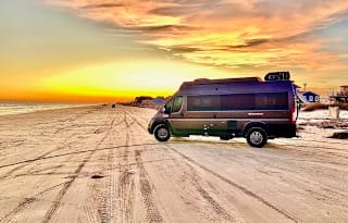 2022 Thor Luxury Family Adventure Van -  Sleeps 4!