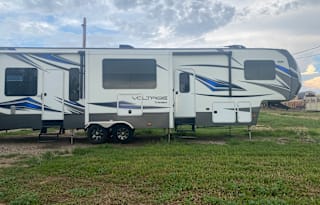2016 Voltage Toyhauler