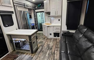 2021 Keystone RV Fuzion 424