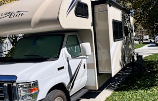 2018 Thor Freedom Elite Bunkhouse 30FE