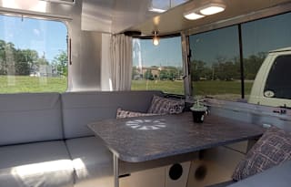 NEW! Airstream Flying Cloud 23' (Sarah Jane)