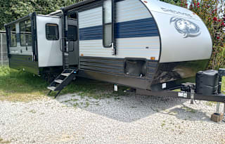 Chris and Joanne's Pet Friendly Glamping Machine!