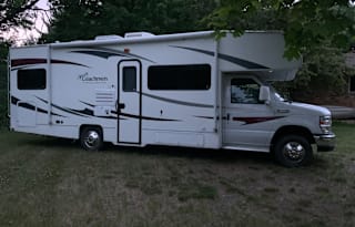 2012 Coachmen RV Freelander 26QB Ford 450