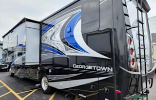 2021 Winnebago Adventurer 36Z